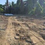 Lahan yang dikeruk untuk diambil material
